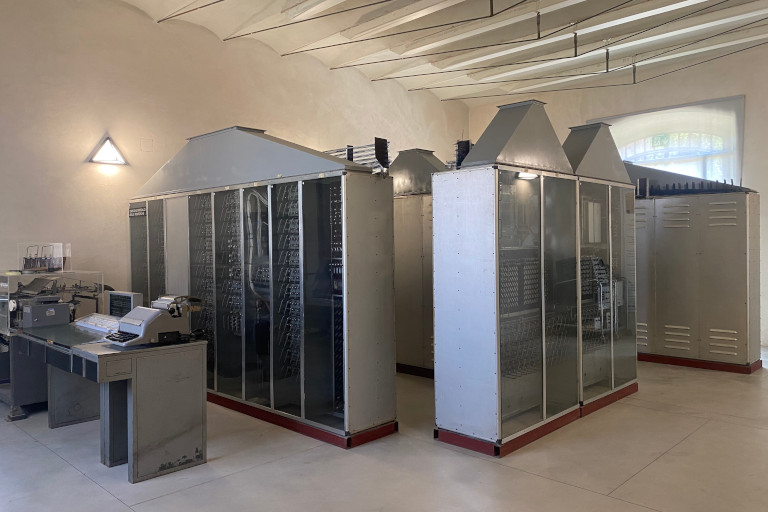 Histoire de la calculatrice électronique de Pise.